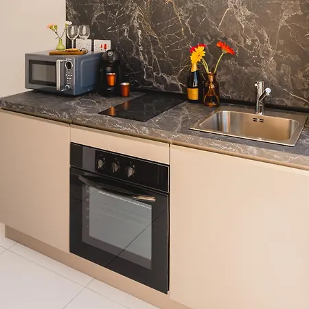 Stunning 1bdr Main Street Penthouse! Near Sea! * Gzira